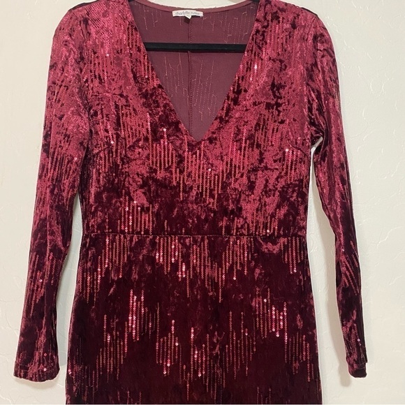 Charlotte Russe Maroon Sequined Velvet Long Sleeve Sparkly Mini Dress Size M - Picture 8 of 10